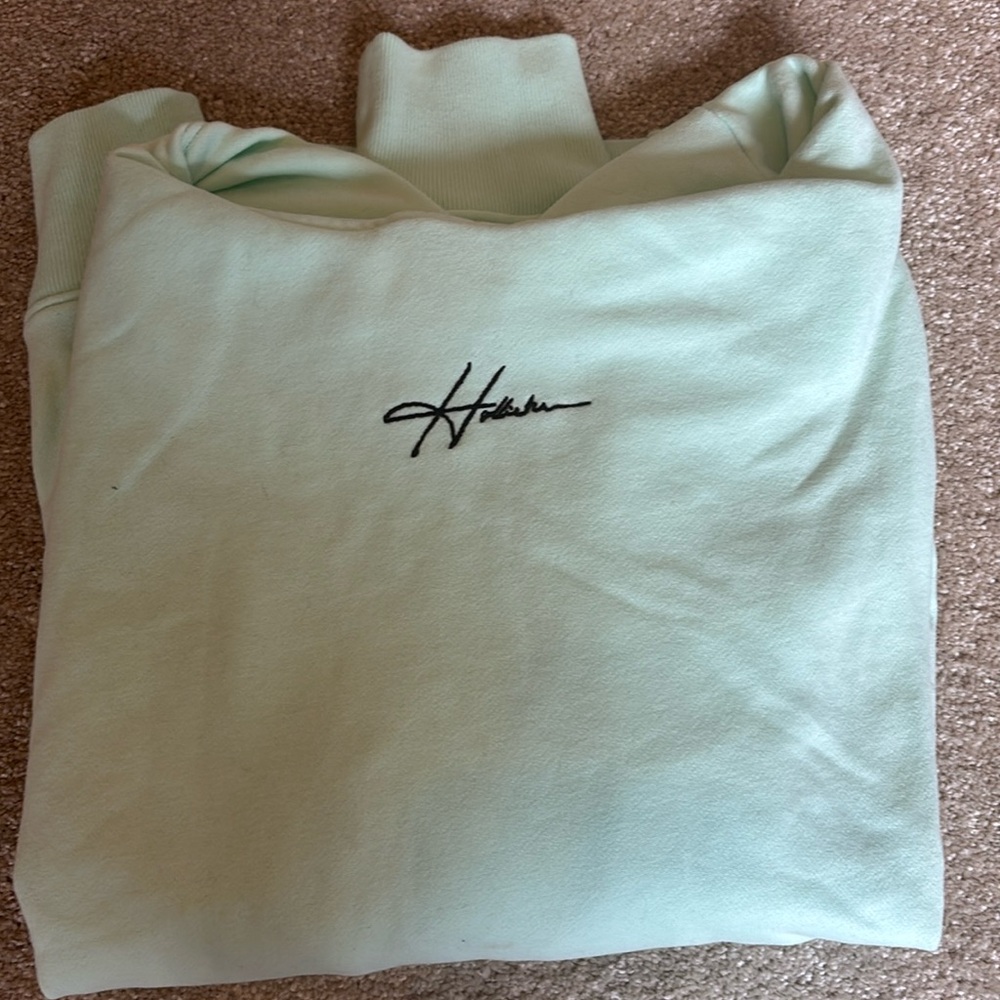 Hollister Must-Have Collection Hoodie